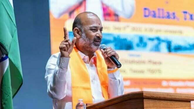 తెలంగాణలో అవినీతికి పాల్పడటం తప్ప రాష్ట్ర ప్రభుత్వం చేస్తున్న అభివృద్ధి ఏమీ లేదు : Bandi Sanjay Kumar 1 తెలంగాణలో అవినీతికి పాల్పడటం తప్ప రాష్ట్ర ప్రభుత్వం చేస్తున్న అభివృద్ధి ఏమీ లేదు : Bandi Sanjay Kumar