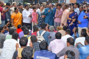 హోంగార్డు రవీందరును పరామర్శించిన కిషన్ రెడ్డి 6 4