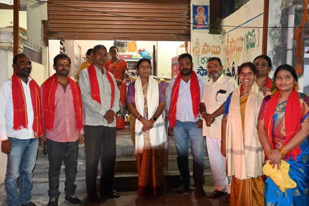 కాపువాడ బతుకమ్మ సంబరాలలో శ్రీమతి రావు పద్మ 2 Rao Padma in Bathukamma Celebrations-08